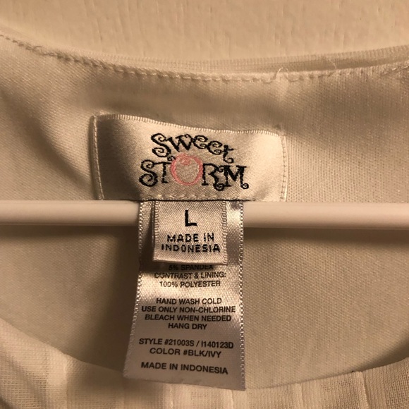 White and Black Sweet Storm Dress - Picture 4 of 9